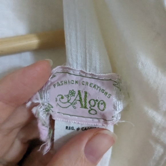 Vintage cream dress - Picture 3 of 6